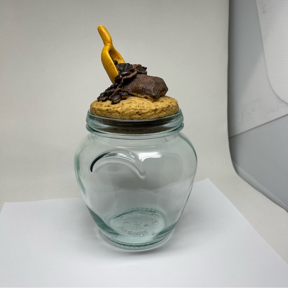 Vintage Green Glass coffee jar display with ornate lid - Picture 3 of 8